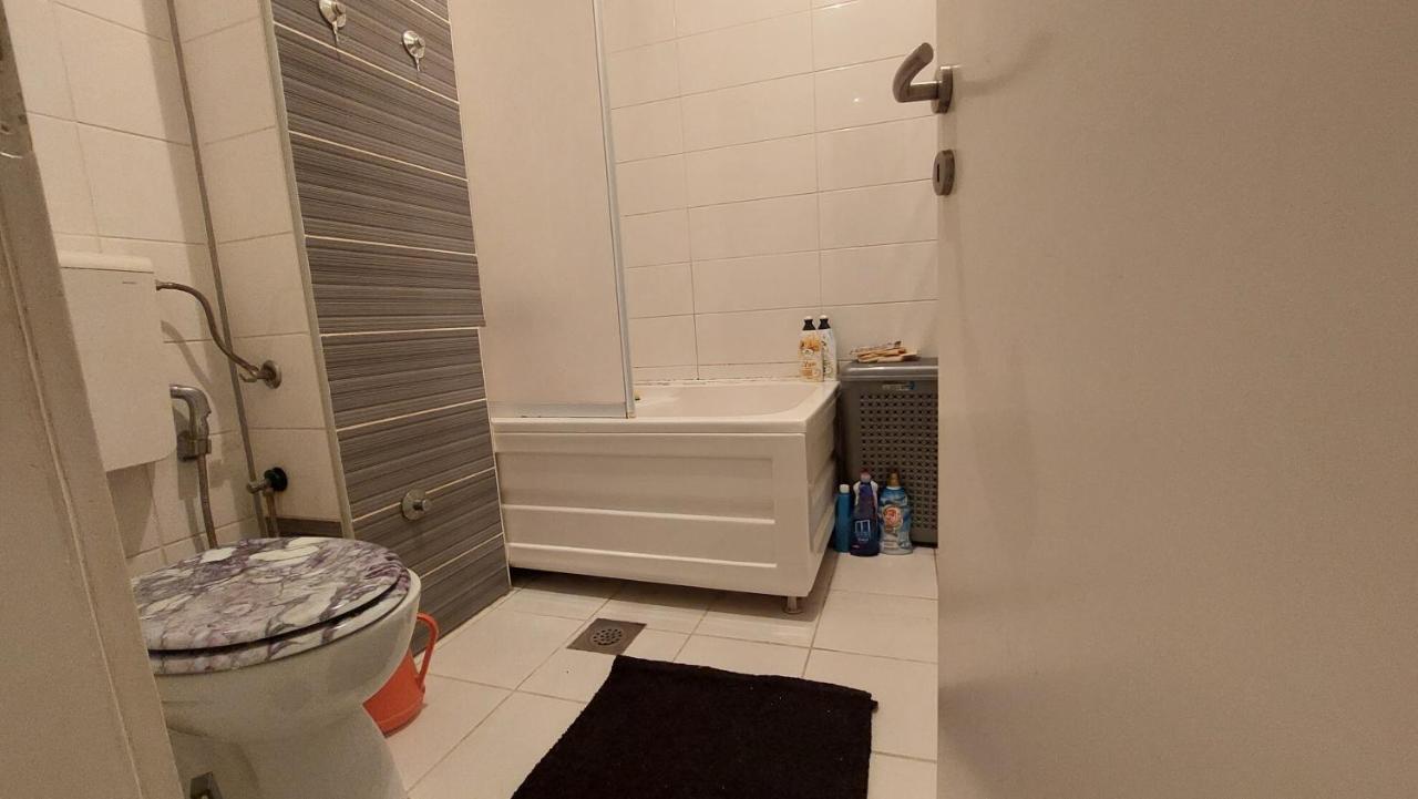Apartment White Pearl